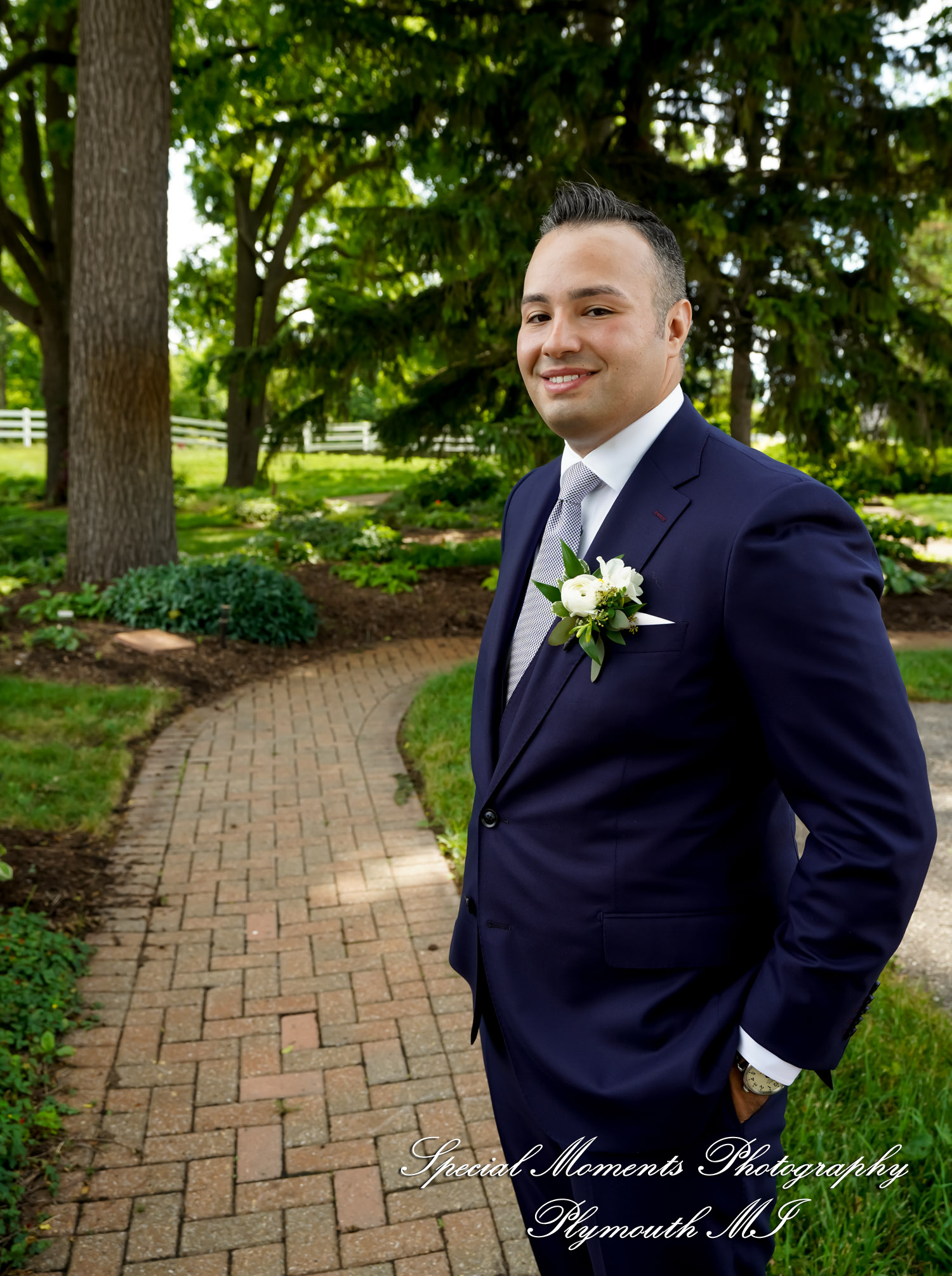 Melissa & Eric at MSU Tollgate Farm & Education Center Novi MI wedding photography