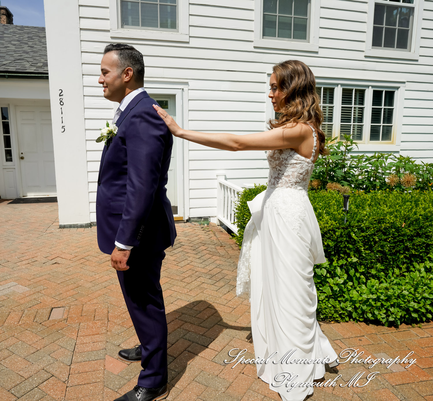 Melissa & Eric at MSU Tollgate Farm & Education Center Novi MI wedding photography