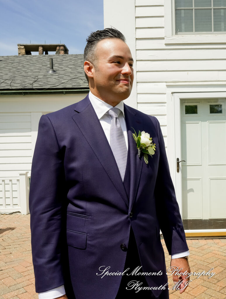 Melissa & Eric at MSU Tollgate Farm & Education Center Novi MI wedding photography