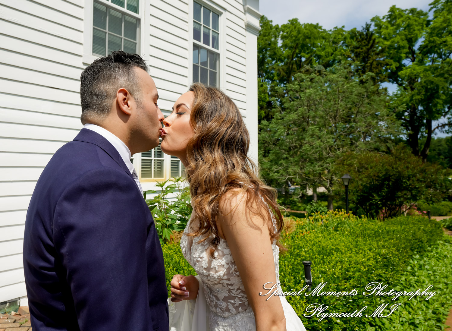 Melissa & Eric at MSU Tollgate Farm & Education Center Novi MI wedding photography