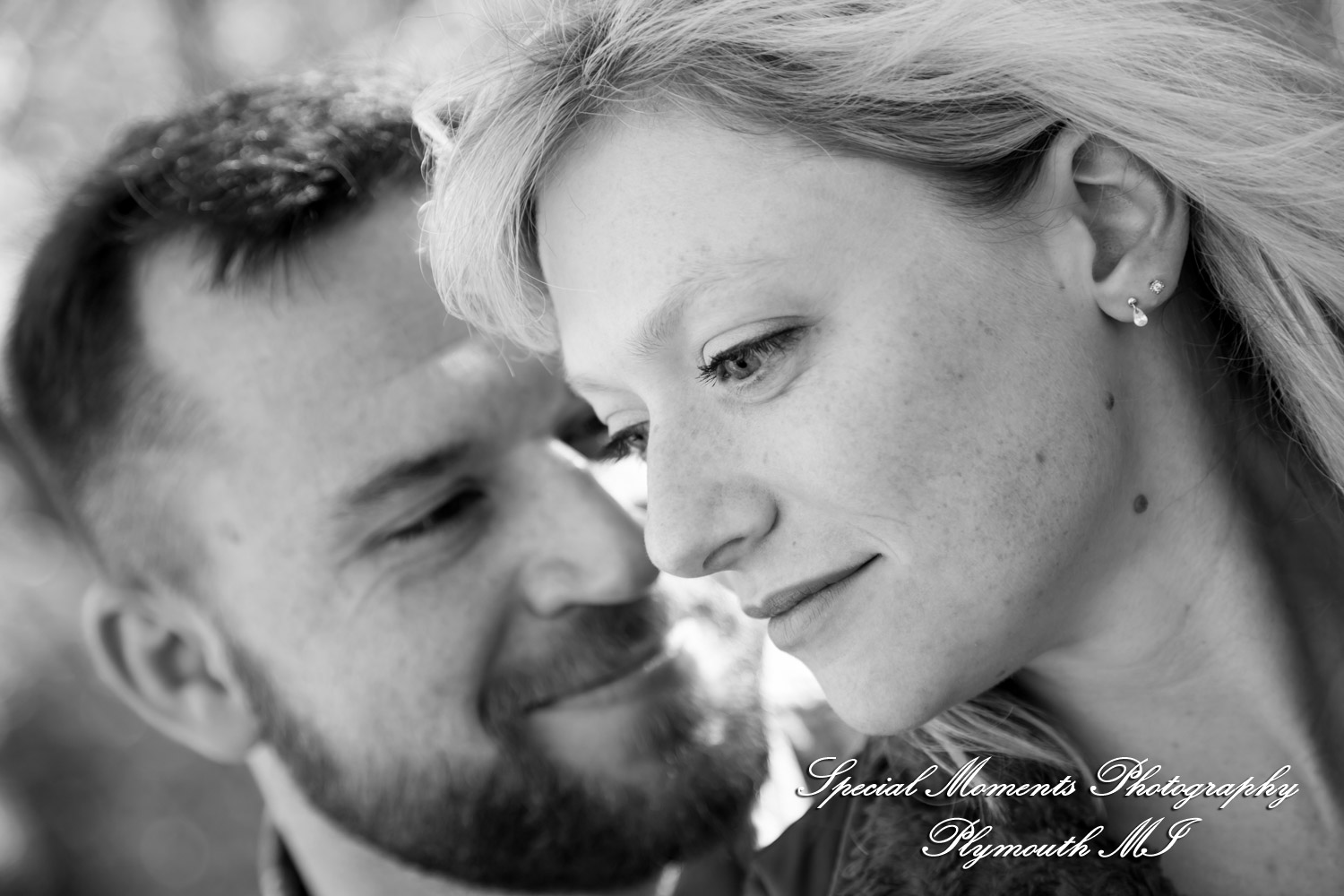 Christina & Jeffrey at Pontiac Lake State Park Waterford MI engagement photography