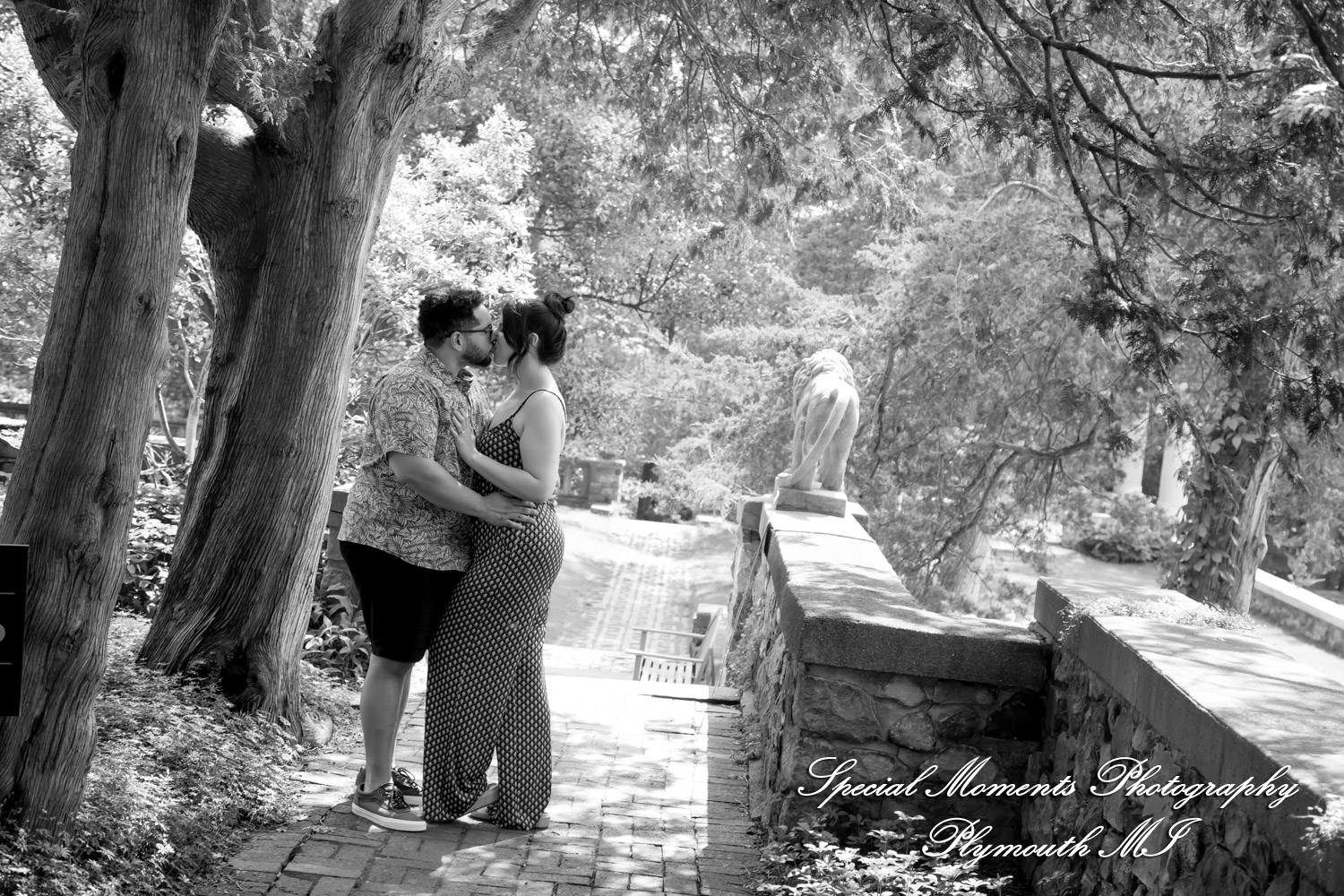 Chayna & Jonny at Cranbrook House Gardens Bloomfield Hills MI engagement photography