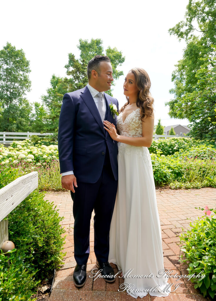 Melissa & Eric at MSU Tollgate Farm & Education Center Novi MI wedding photography
