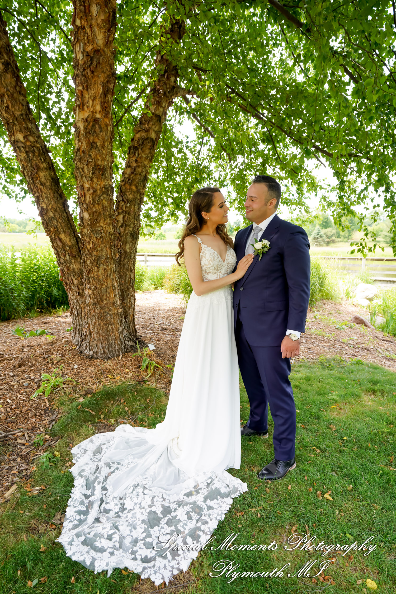 Melissa & Eric at MSU Tollgate Farm & Education Center Novi MI wedding photography