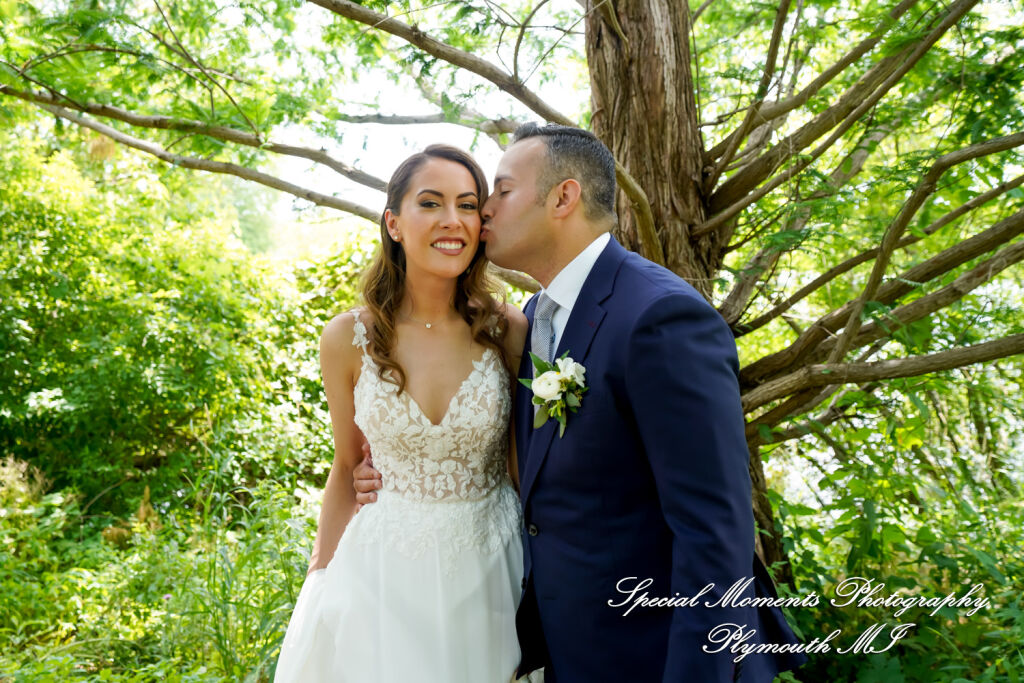 Melissa & Eric at MSU Tollgate Farm & Education Center Novi MI wedding photography