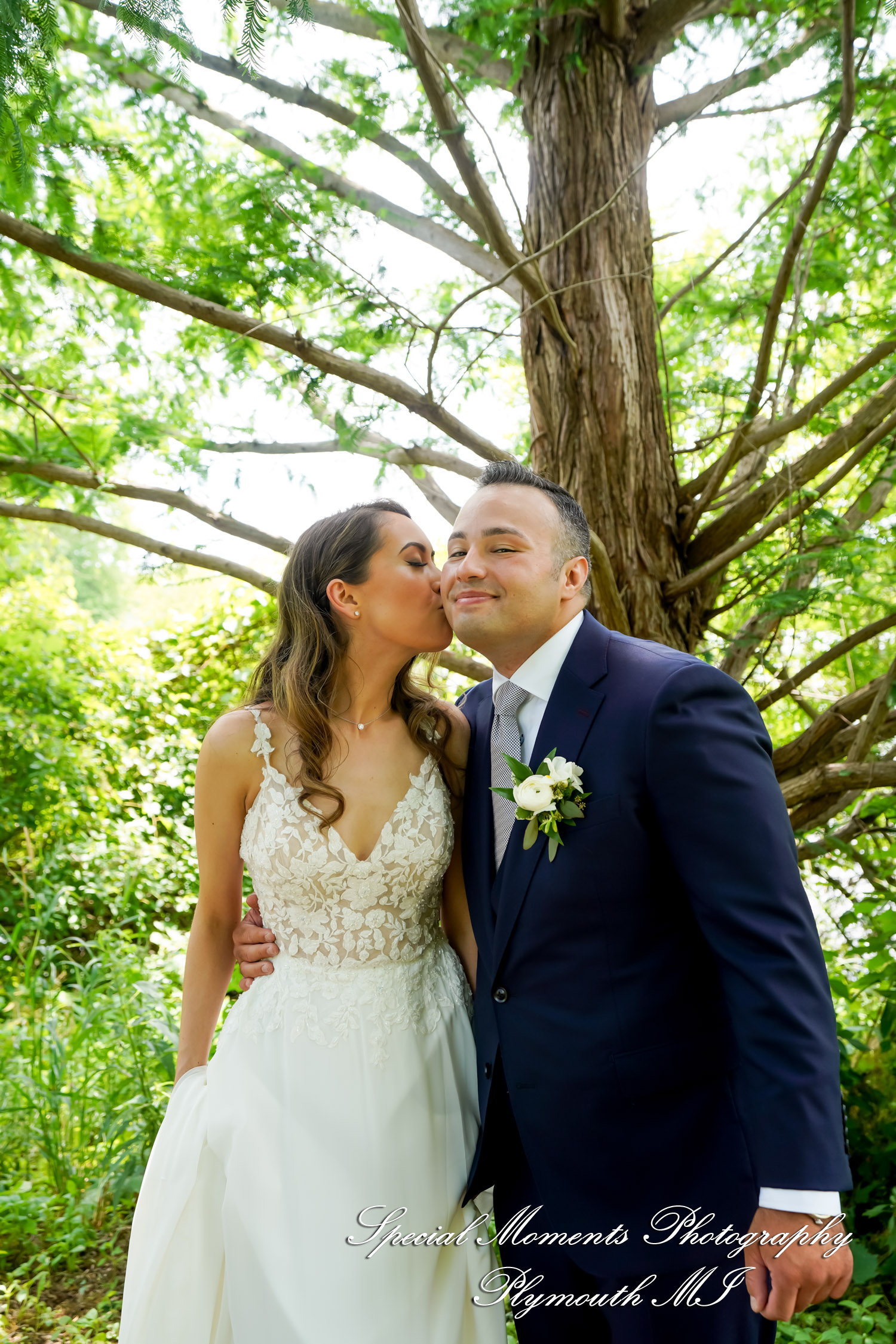 Melissa & Eric at MSU Tollgate Farm & Education Center Novi MI wedding photography
