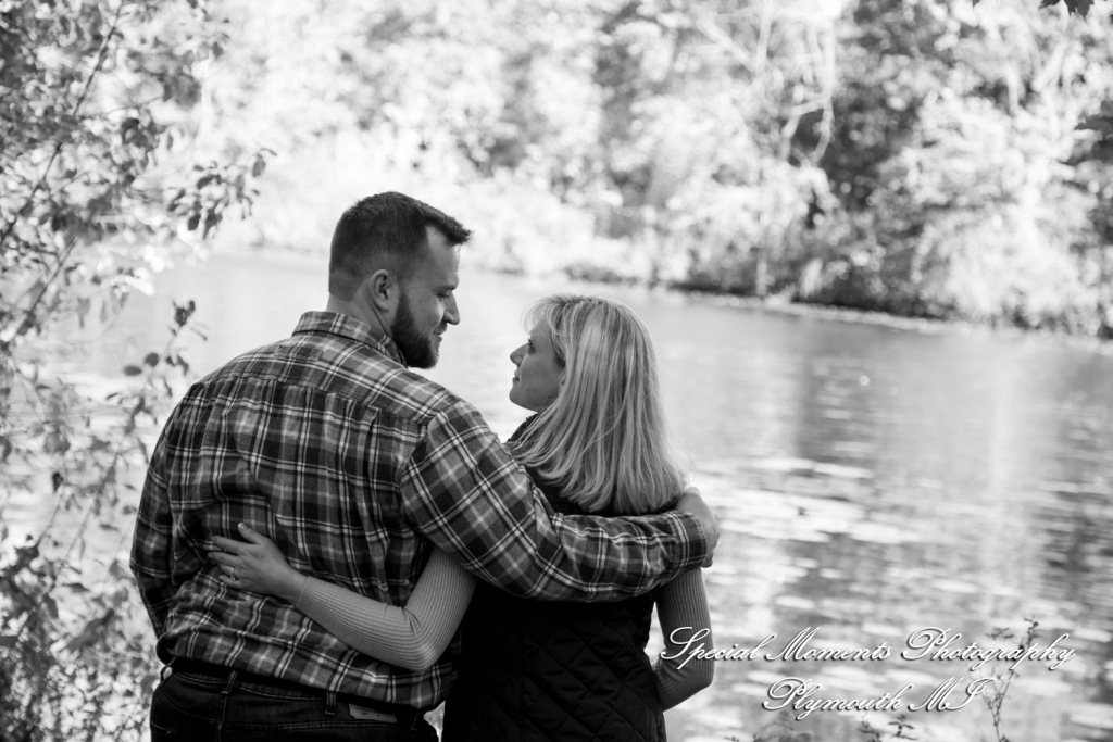 Christina & Jeffrey at Pontiac Lake State Park Waterford MI engagement photography