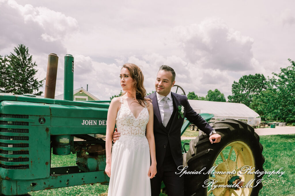 Melissa & Eric at MSU Tollgate Farm & Education Center Novi MI wedding photography Melissa & Eric at MSU Tollgate Farm & Education Center Novi MI wedding photography