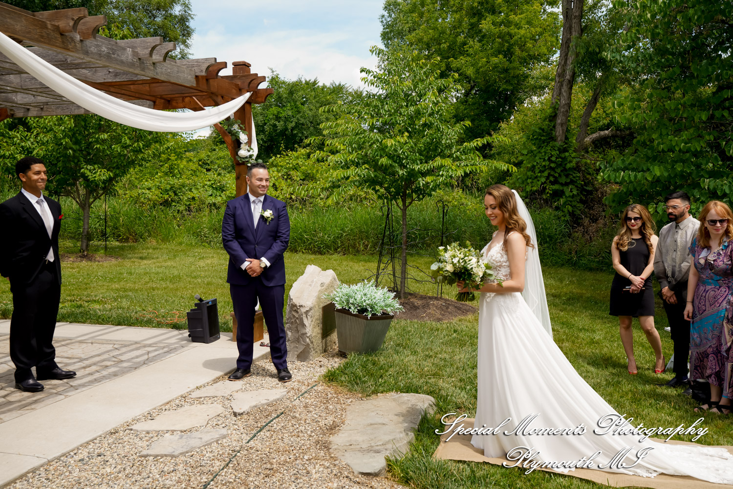 Melissa & Eric at MSU Tollgate Farm & Education Center Novi MI wedding photography