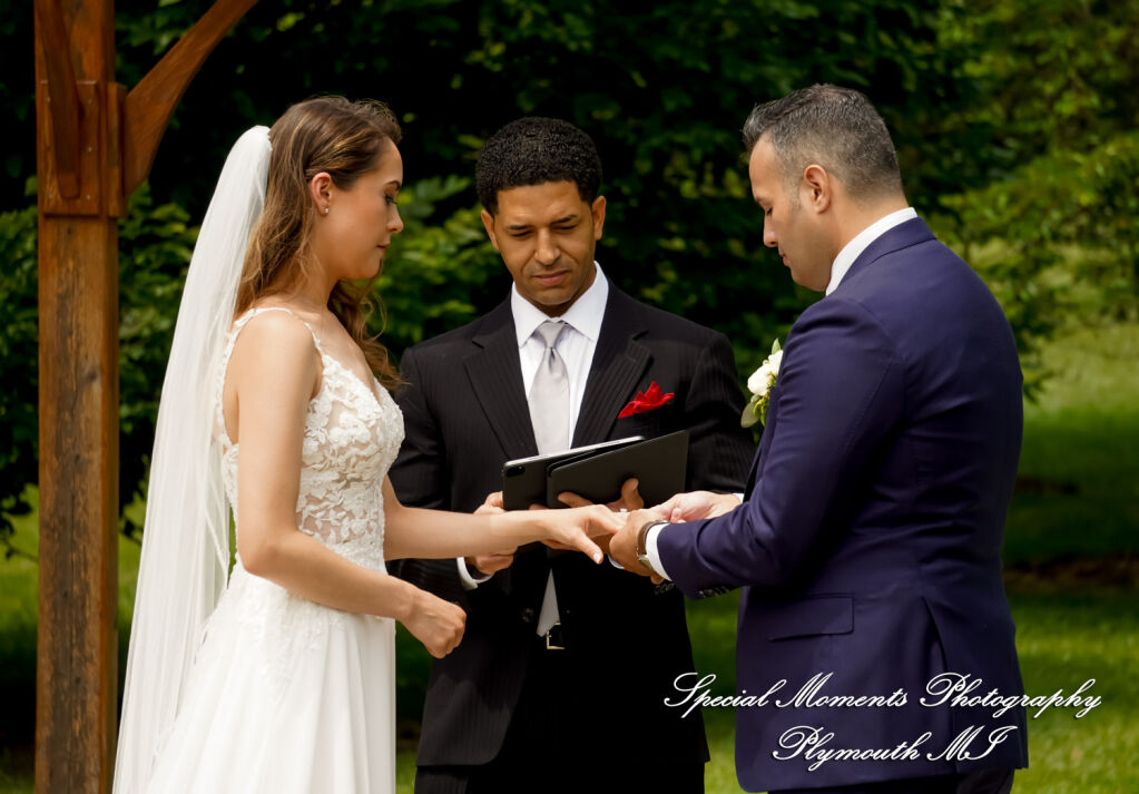 Melissa & Eric at MSU Tollgate Farm & Education Center Novi MI wedding photography