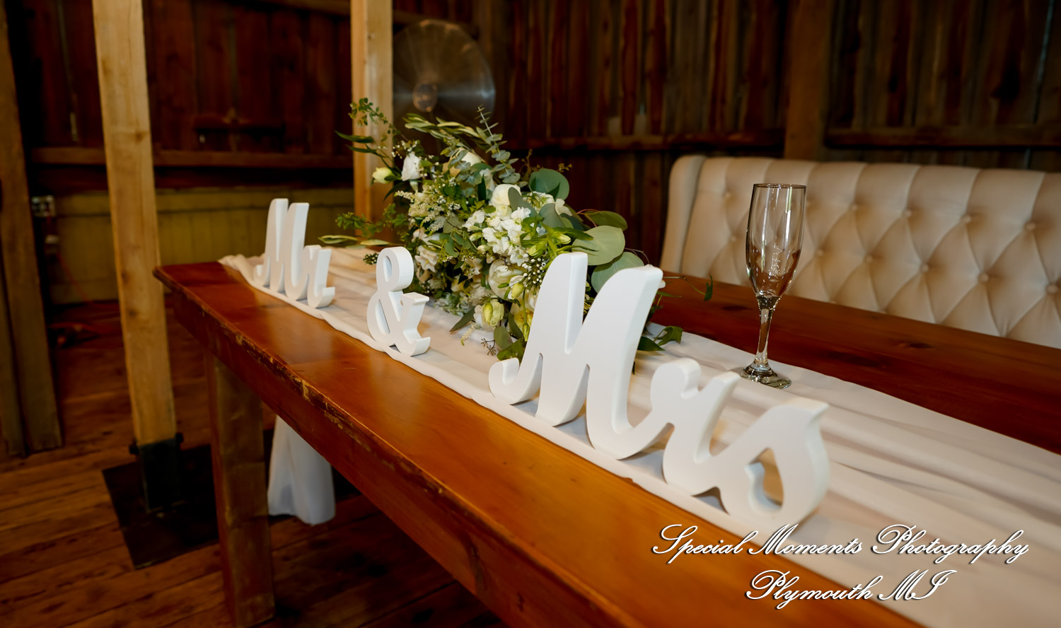 Melissa & Eric at MSU Tollgate Farm & Education Center Novi MI wedding photography