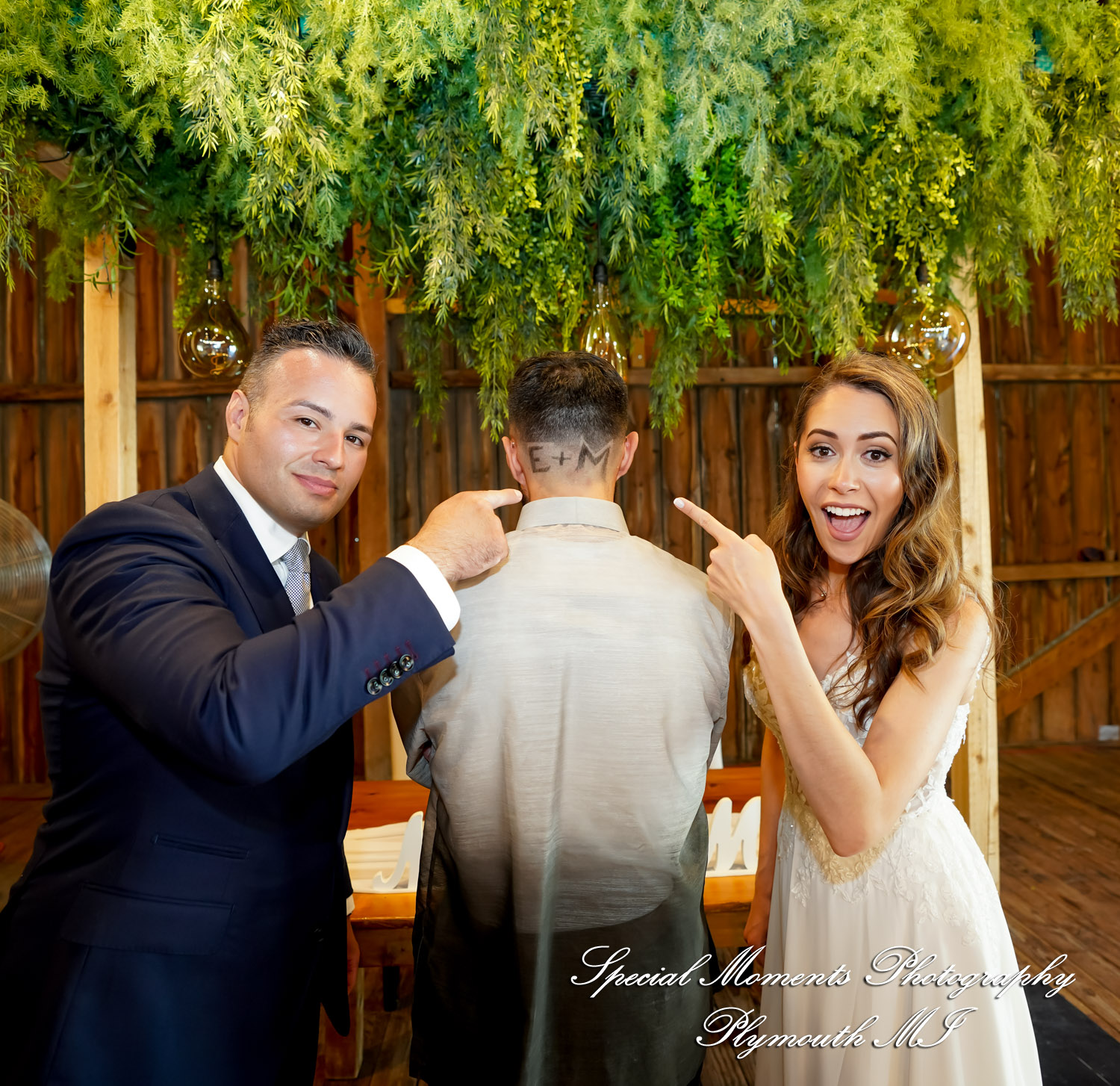 Melissa & Eric at MSU Tollgate Farm & Education Center Novi MI wedding photography