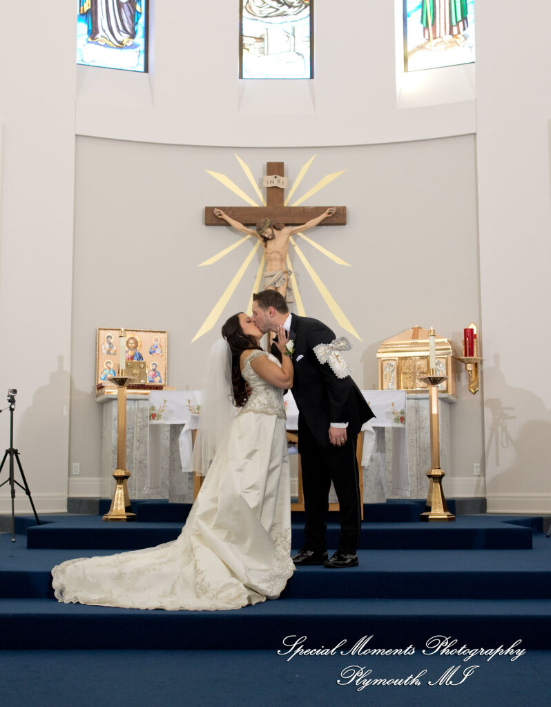 Miriam & Patrick at St. Thomas Chaldean Catholic West Bloomfield MI wedding photography