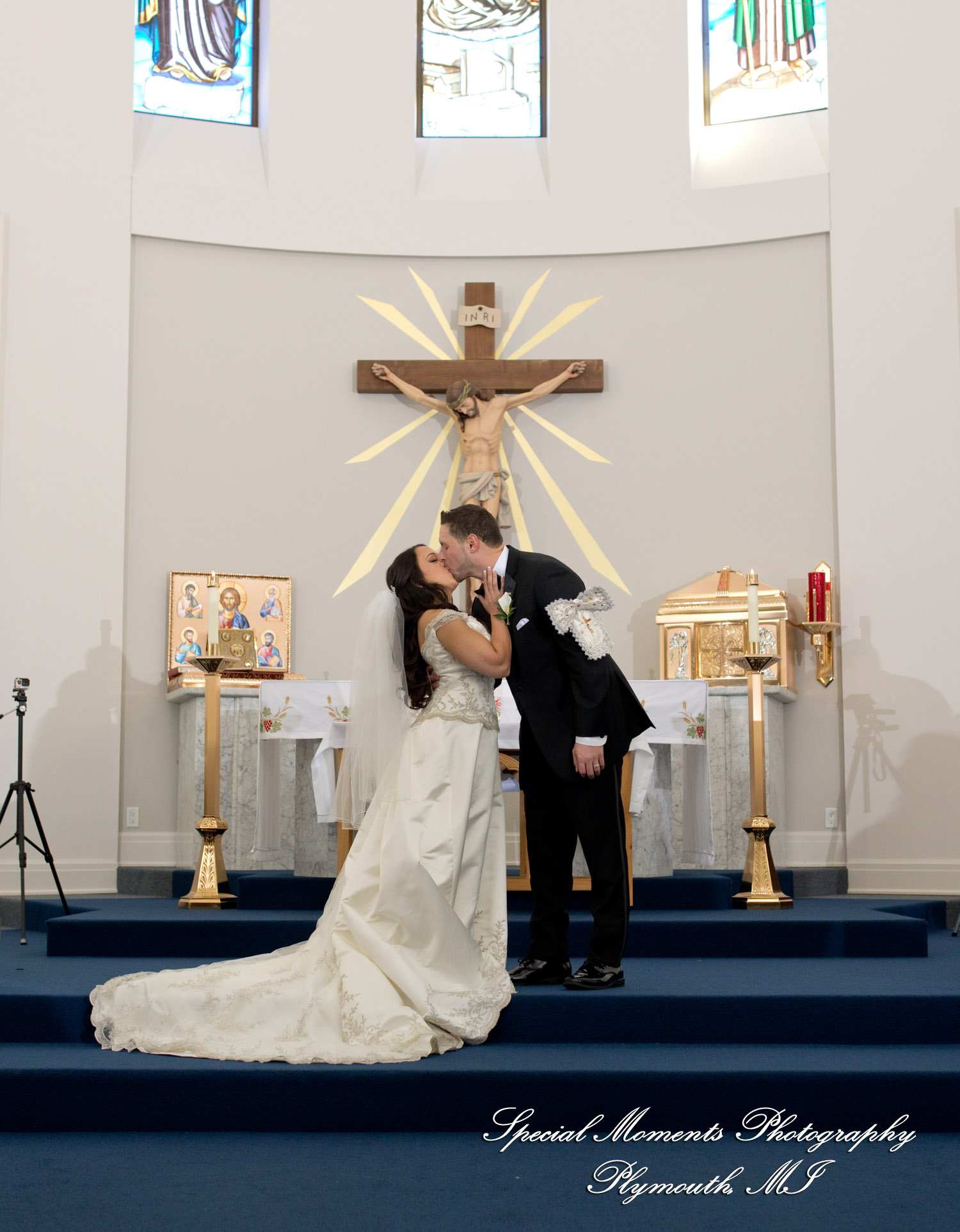 Miriam & Patrick at St. Thomas Chaldean Catholic West Bloomfield MI wedding photography