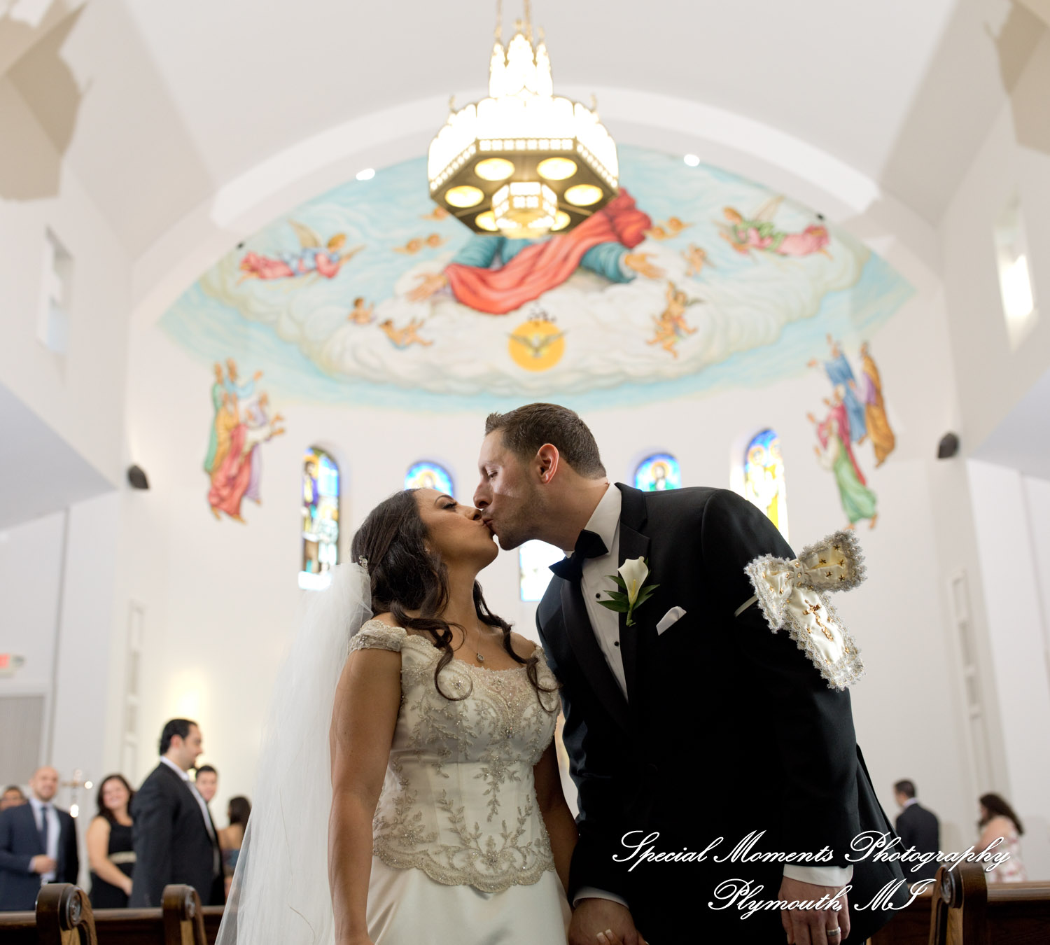 Miriam & Patrick at St. Thomas Chaldean Catholic West Bloomfield MI wedding photography
