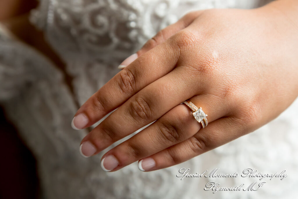Lindsay & Justin at Roostertail Detroit MI wedding photography