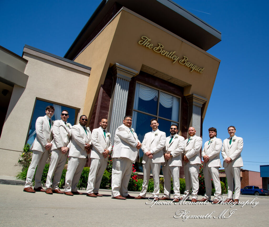 Kristine & Robert at The Bentley Banquet Conference Center Wyandotte MI wedding photography