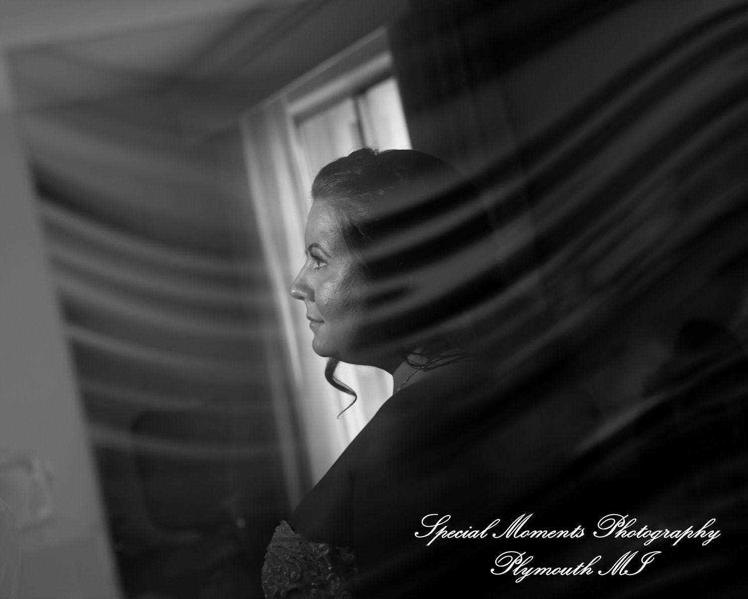 Lindsay & Justin at Roostertail Detroit MI wedding photography