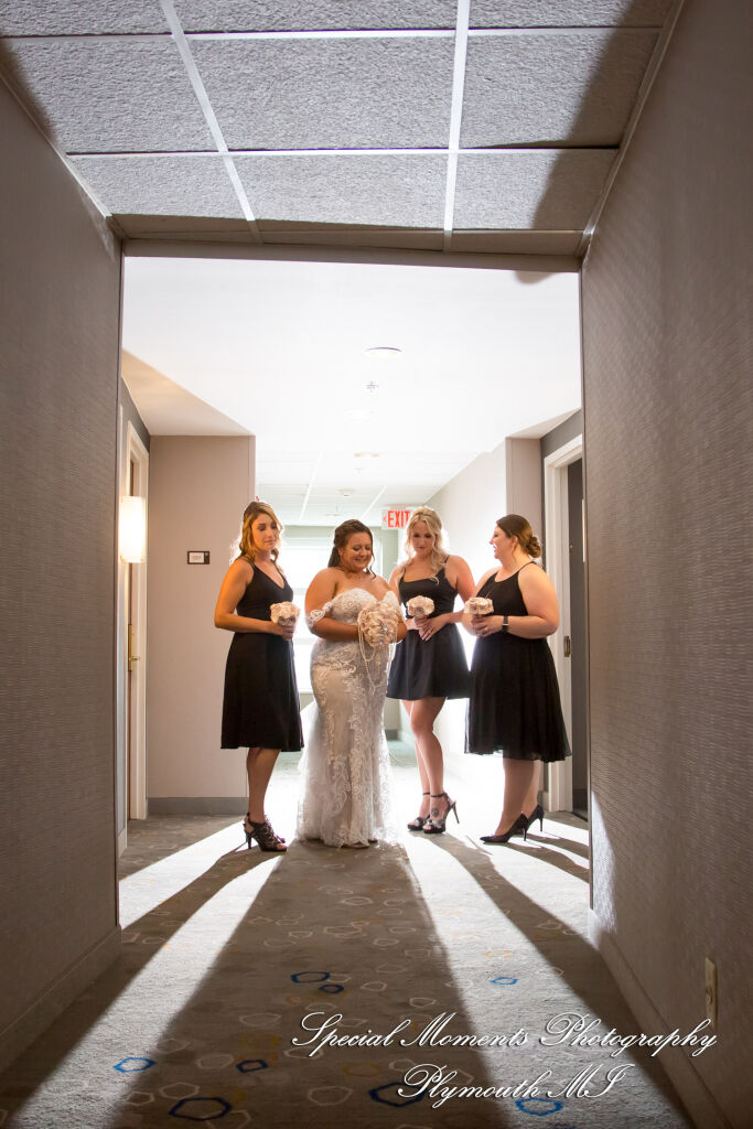 Lindsay & Justin at Roostertail Detroit MI wedding photography