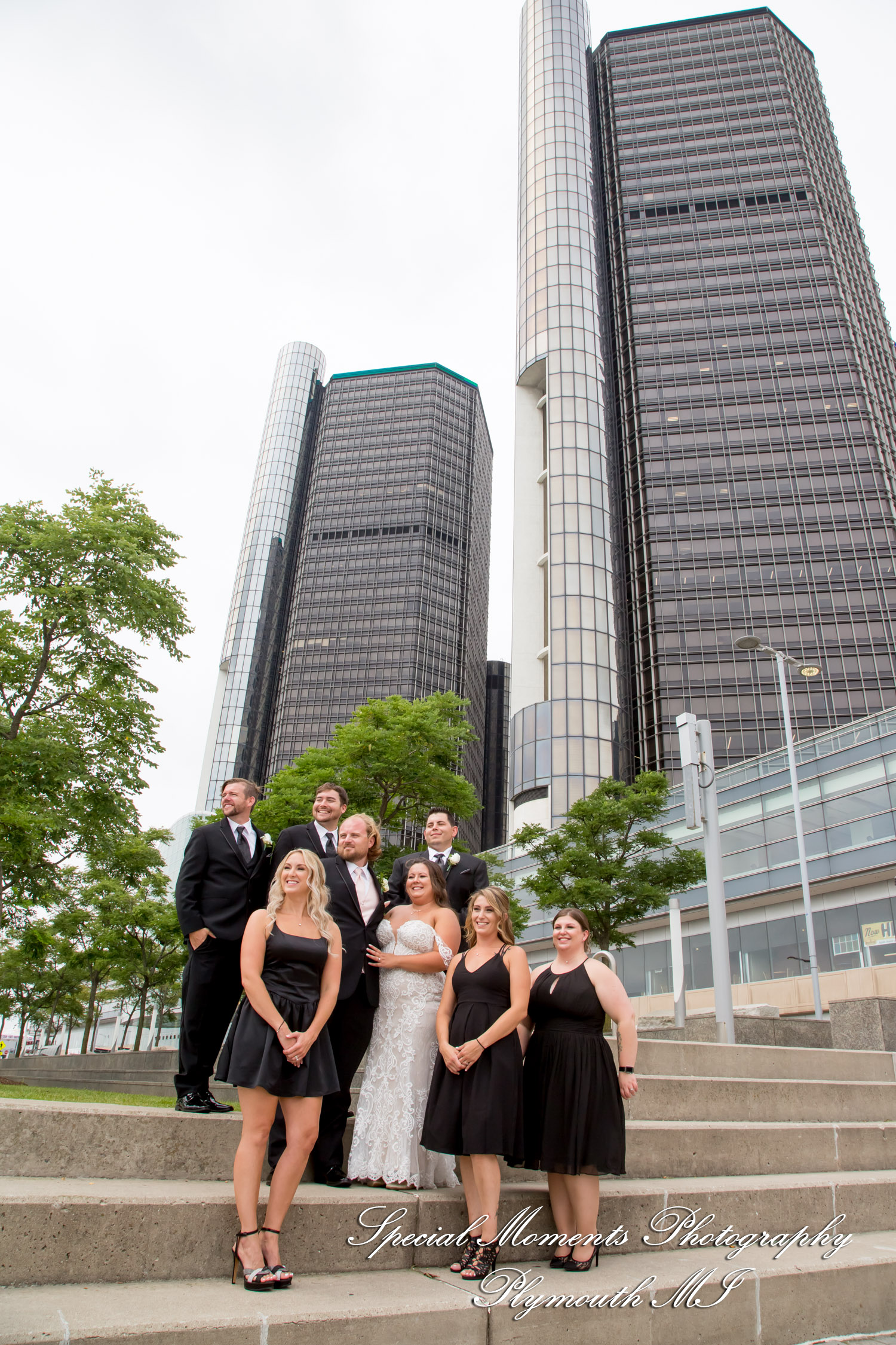 Lindsay & Justin at Roostertail Detroit MI wedding photography
