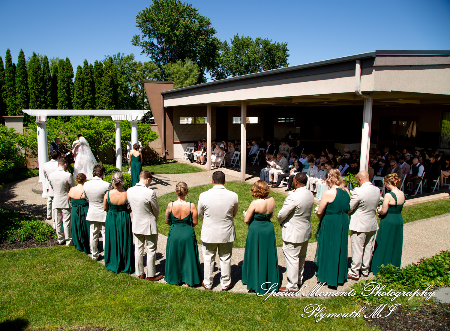 Kristine & Robert at The Bentley Banquet Conference Center Wyandotte MI wedding photography