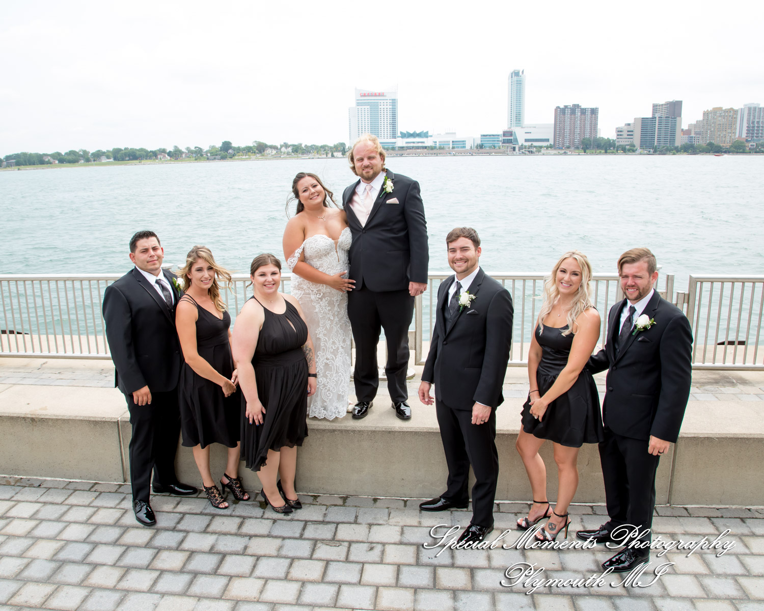 Lindsay & Justin at Roostertail Detroit MI wedding photography