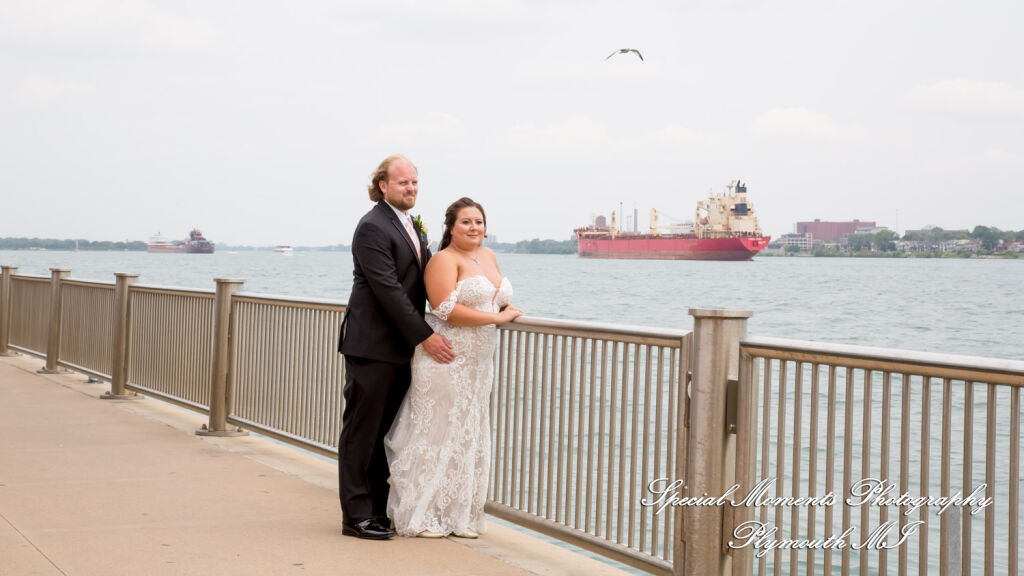 Lindsay & Justin at Roostertail Detroit MI wedding photography