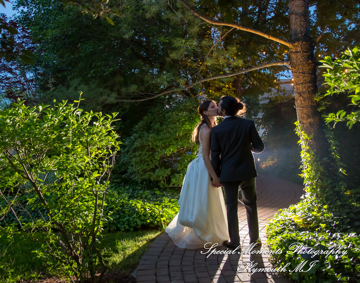 Leah & Bruno at Cafe Cortina Farmington Hills MI wedding photography