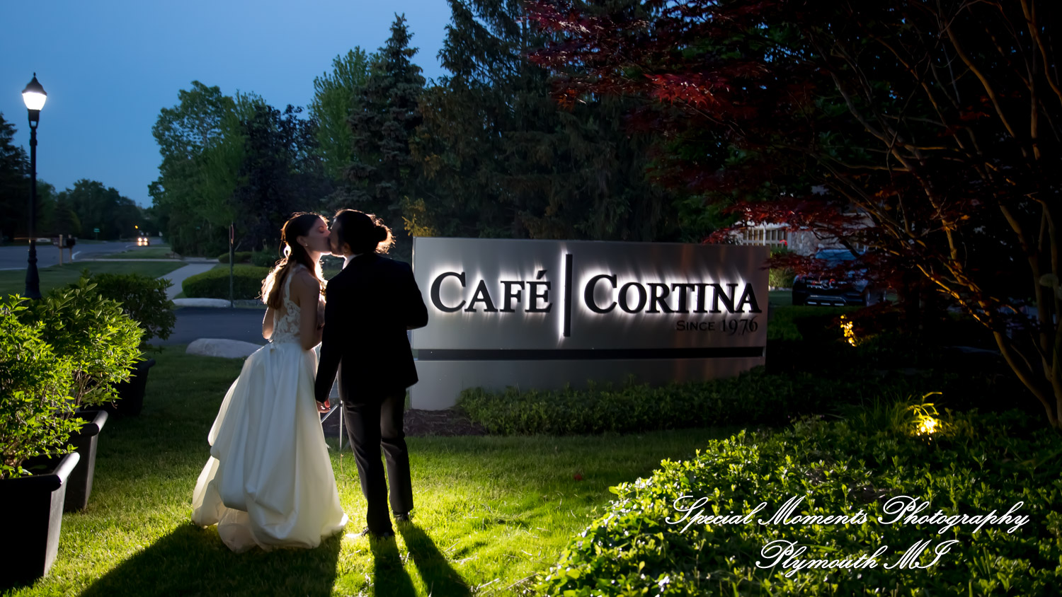 Leah & Bruno at Cafe Cortina Farmington Hills MI wedding photography