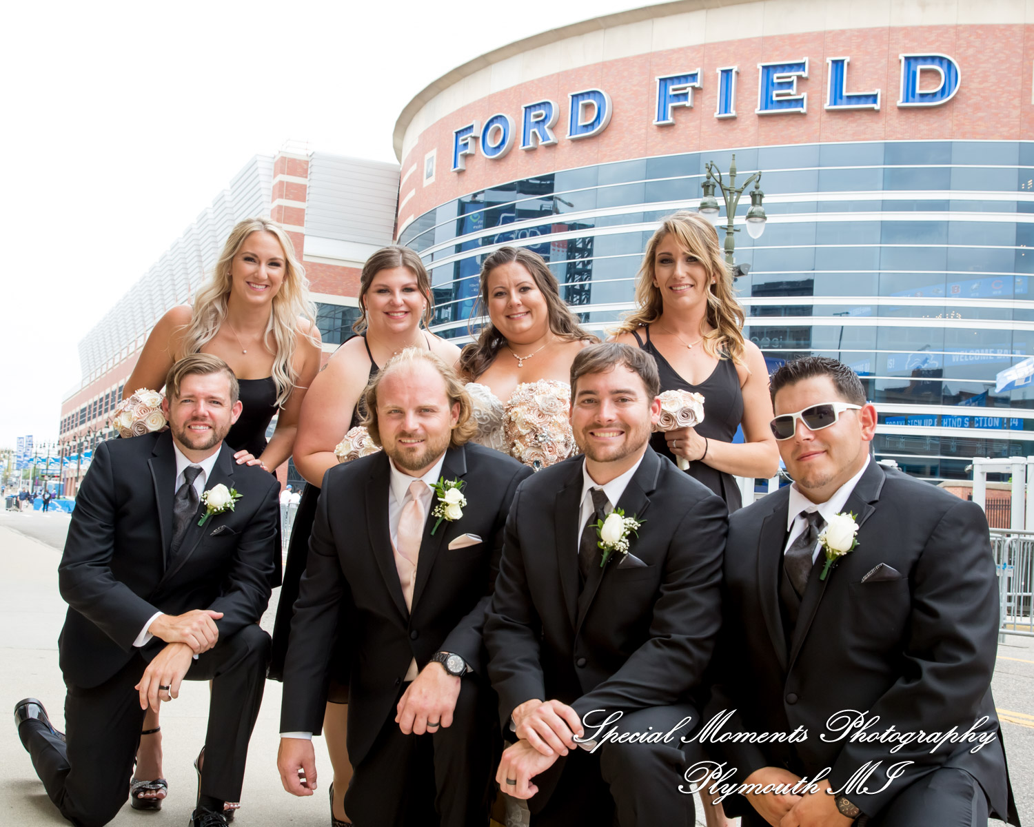 Lindsay & Justin at Roostertail Detroit MI wedding photography