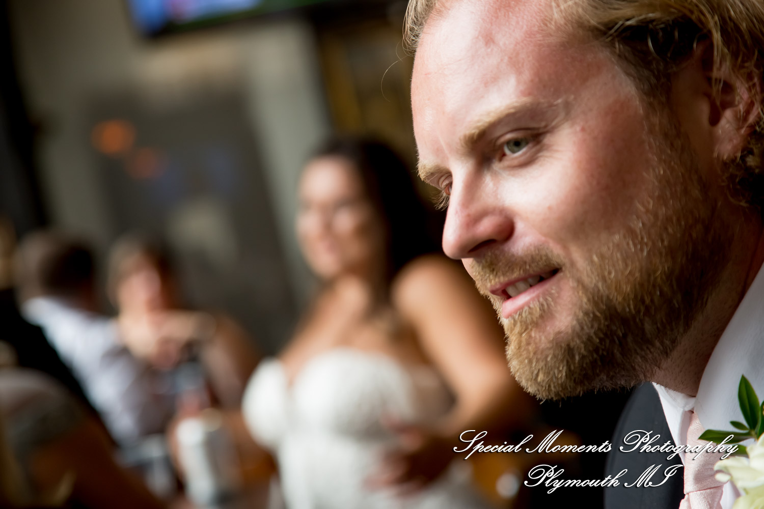 Lindsay & Justin at Roostertail Detroit MI wedding photography