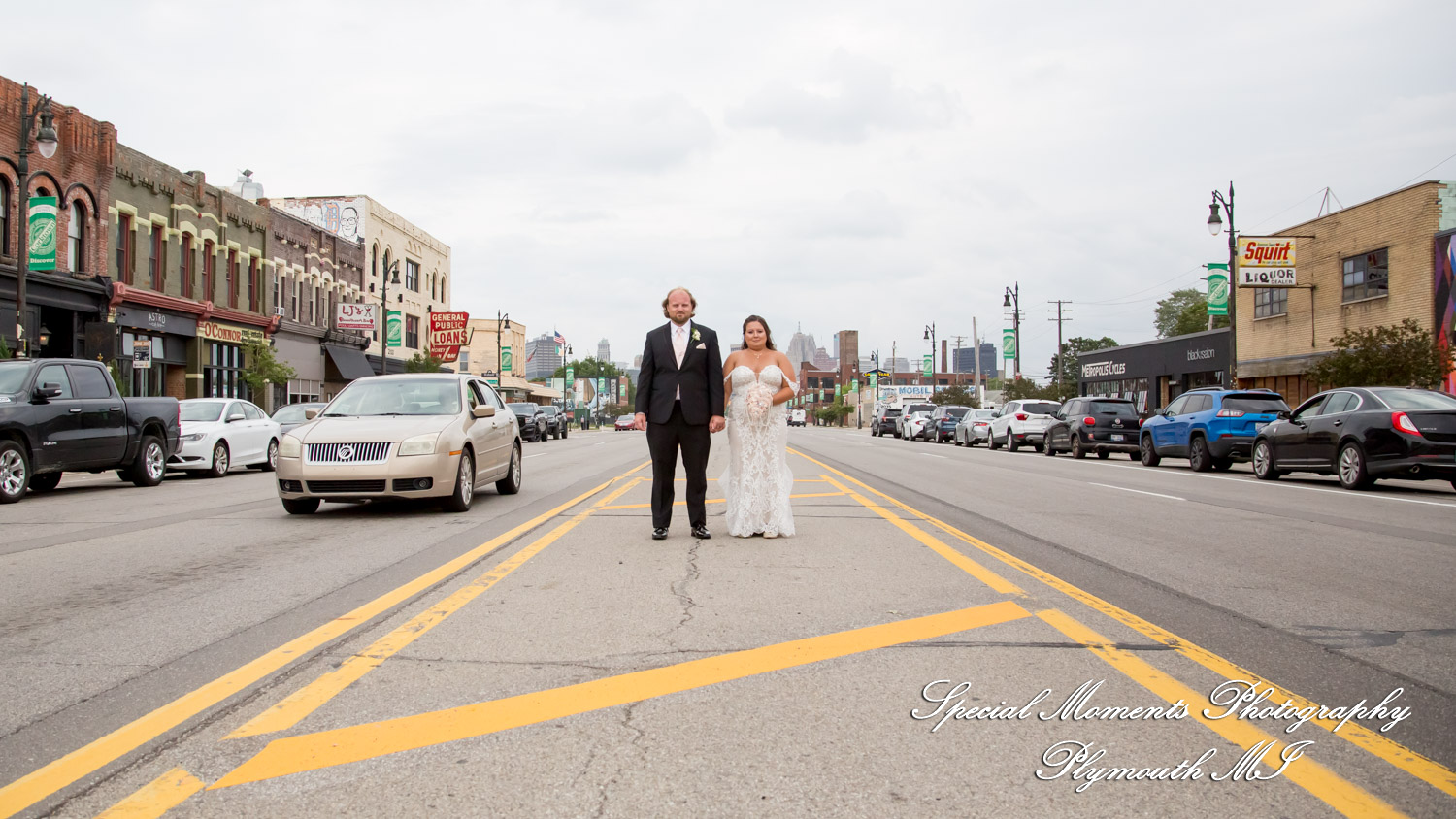 Lindsay & Justin at Roostertail Detroit MI wedding photography