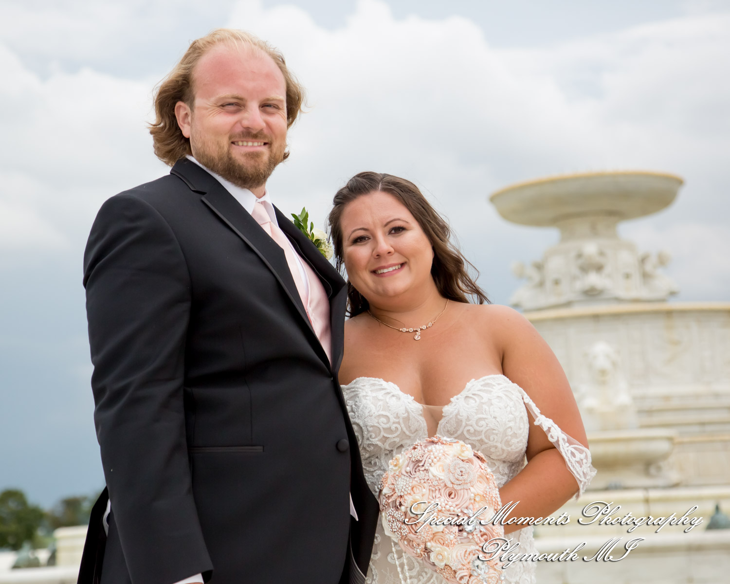 Lindsay & Justin at Roostertail Detroit MI wedding photography