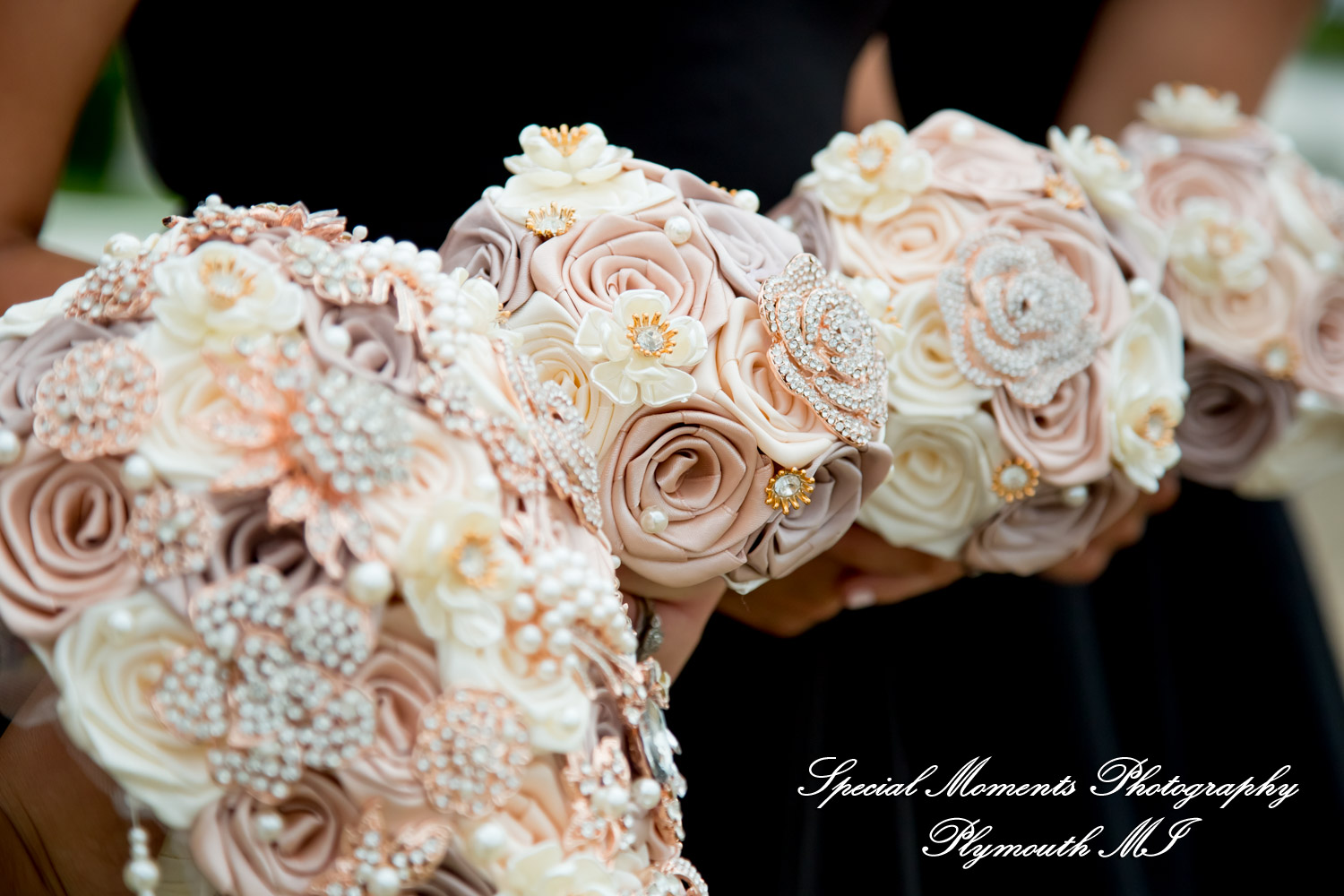 Lindsay & Justin at Roostertail Detroit MI wedding photography