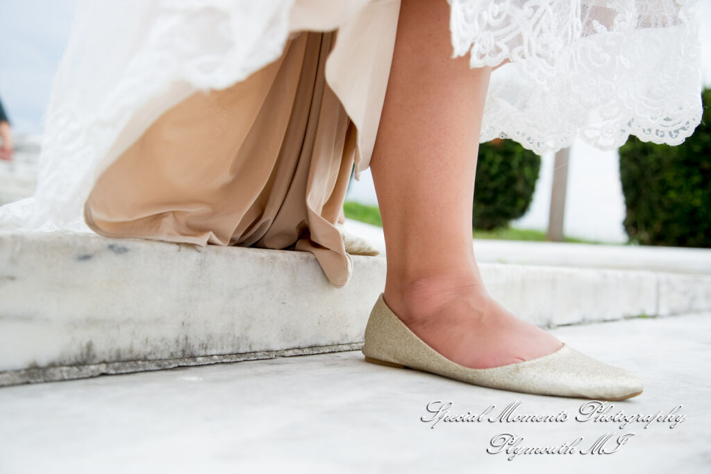 Lindsay & Justin at Roostertail Detroit MI wedding photography