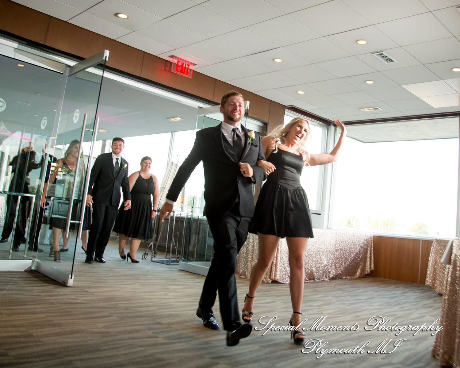 Lindsay & Justin at Roostertail Detroit MI wedding photography