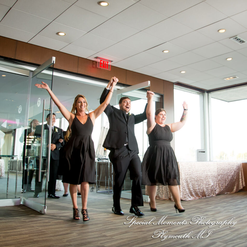 Lindsay & Justin at Roostertail Detroit MI wedding photography