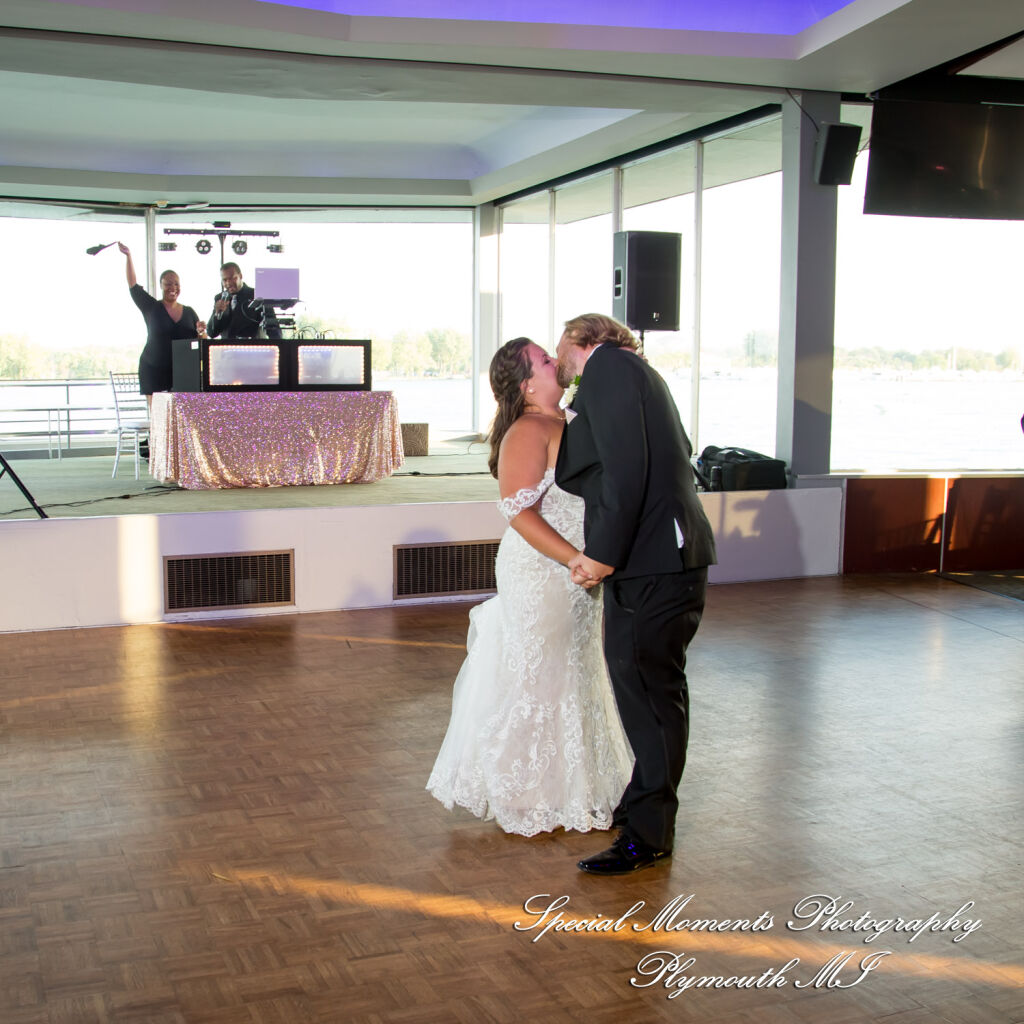 Lindsay & Justin at Roostertail Detroit MI wedding photography