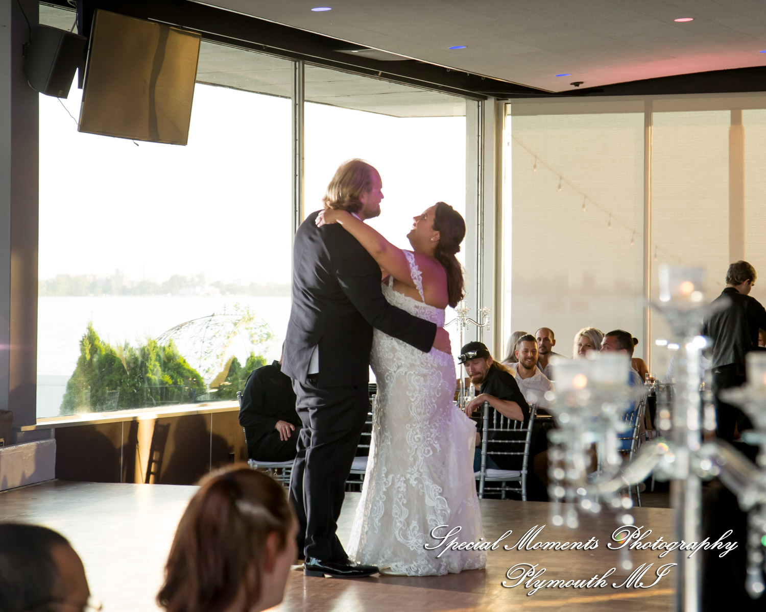Lindsay & Justin at Roostertail Detroit MI wedding photography