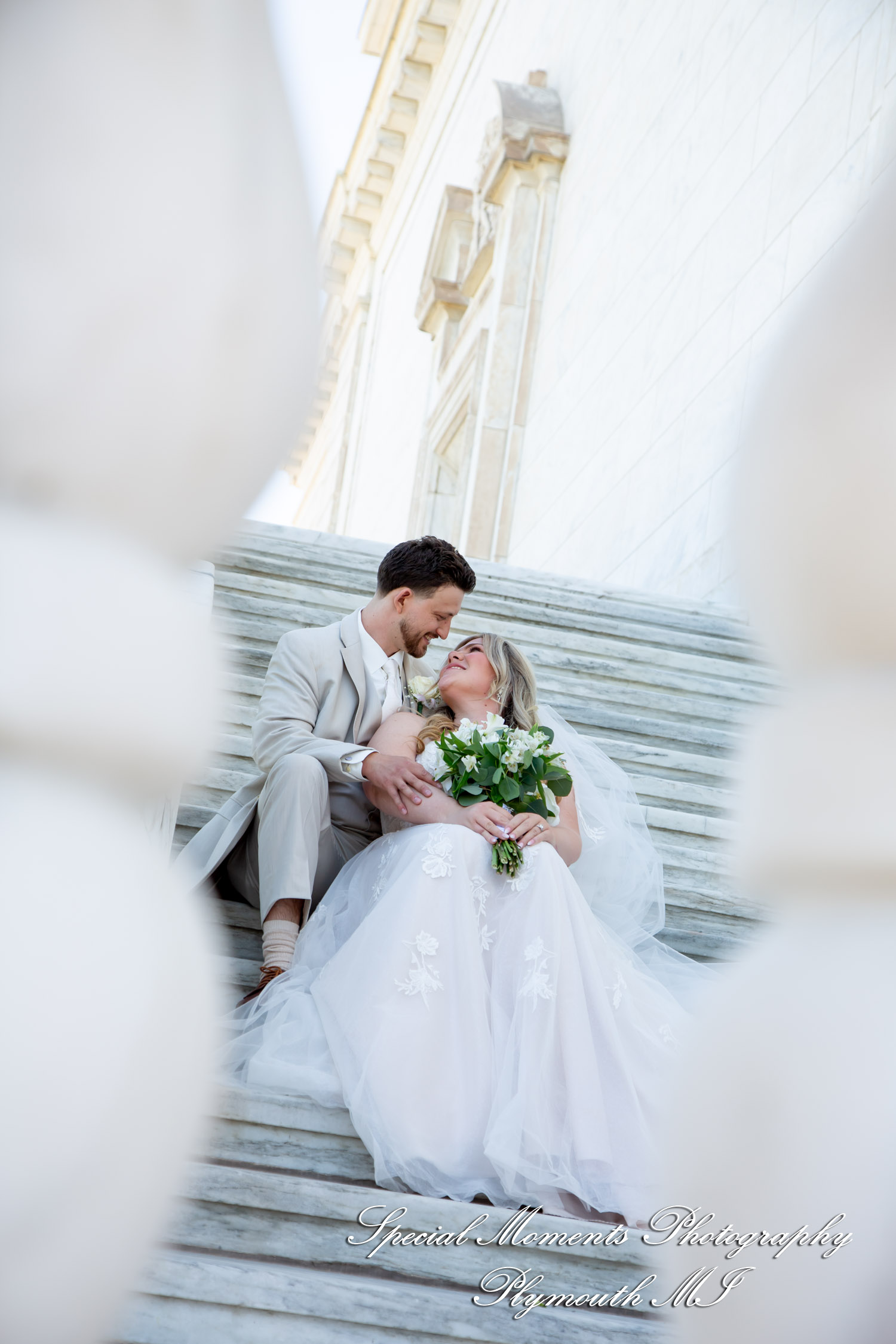 Kristine & Robert at The DIA Detroit MII wedding photography