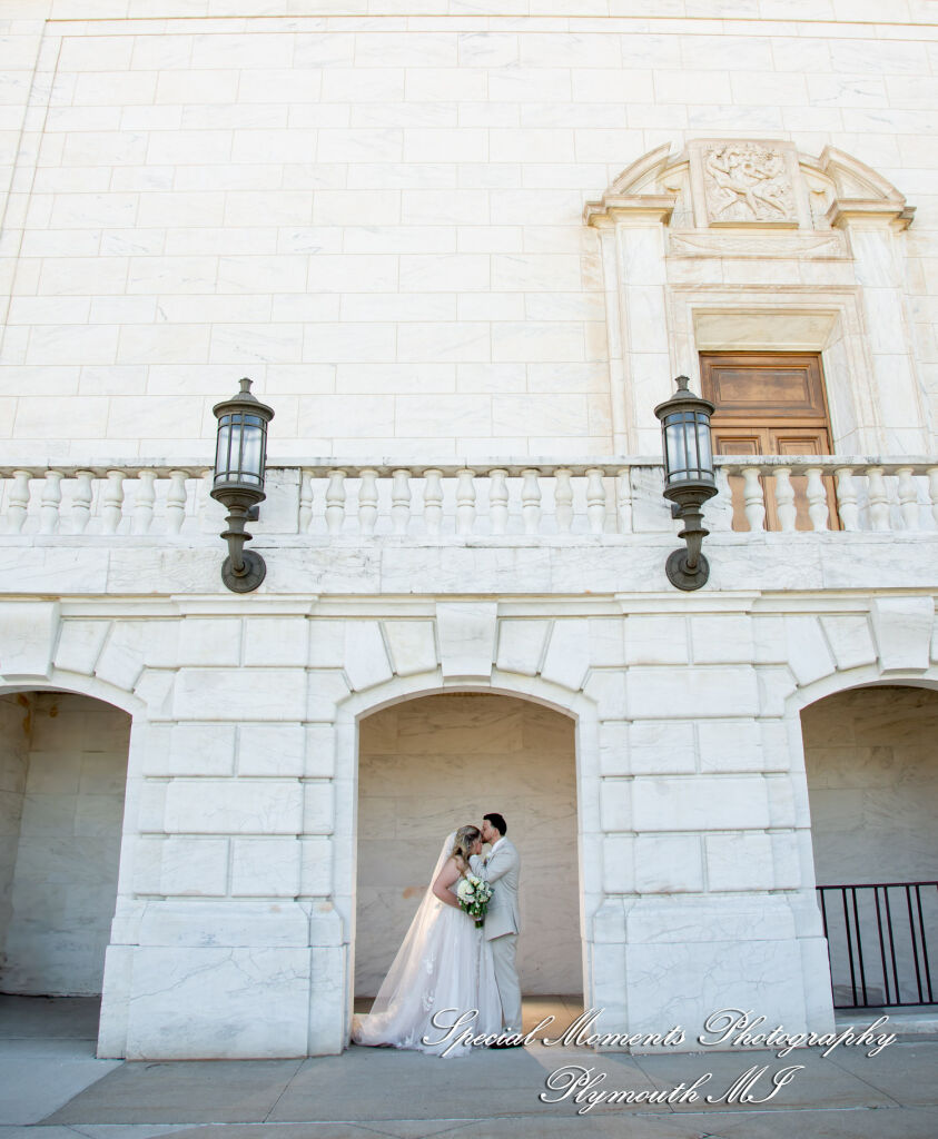 Kristine & Robert at The DIA Detroit MII wedding photography
