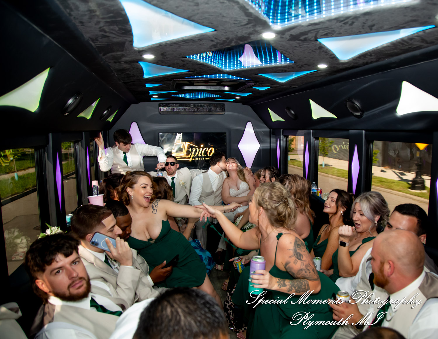 Kristine & Robert at The Bentley Banquet Conference Center Wyandotte MI wedding photography