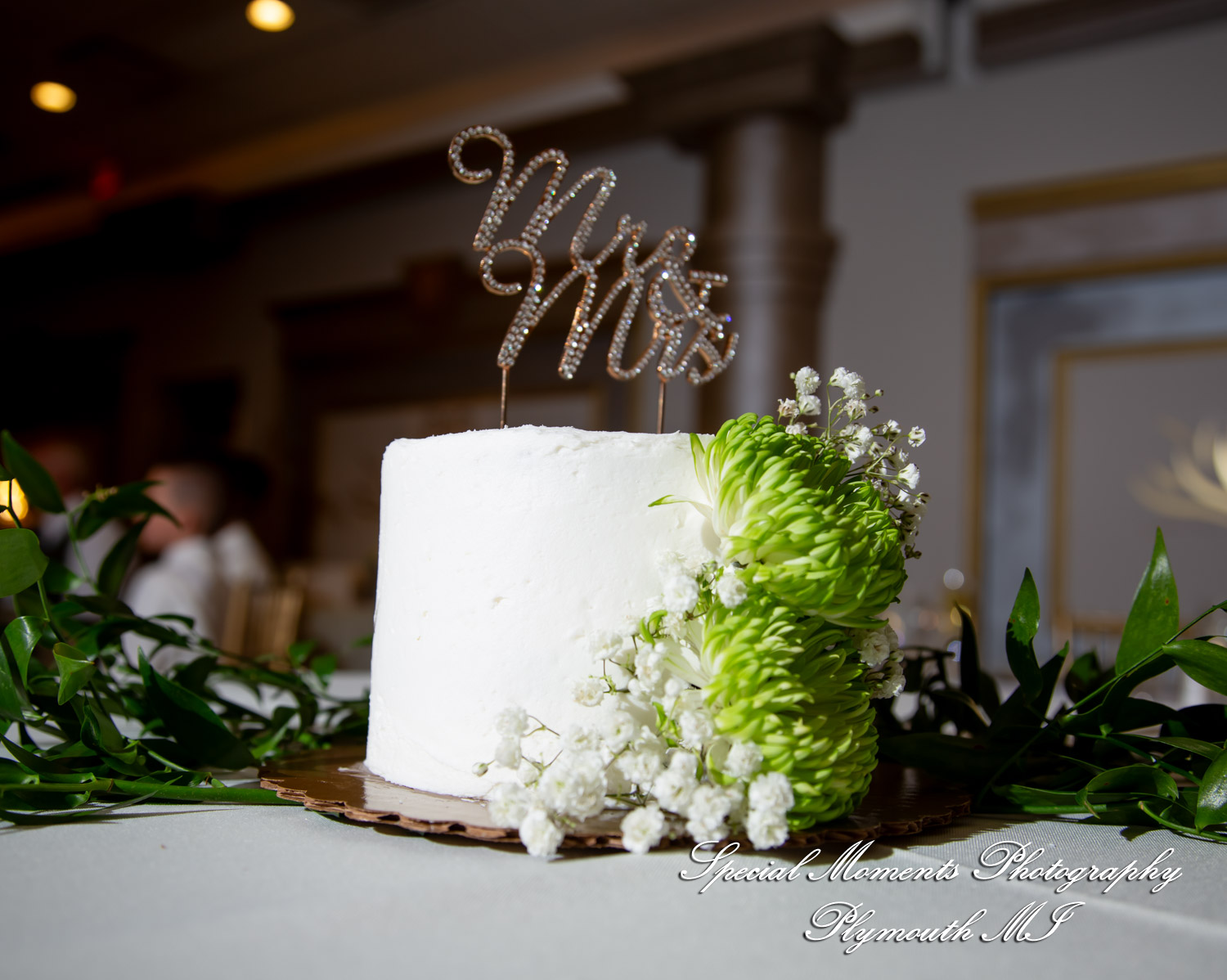 Kristine & Robert at The Bentley Banquet Conference Center Wyandotte MI wedding photography
