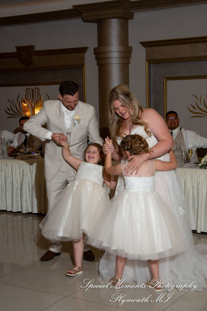 Kristine & Robert at The Bentley Banquet Conference Center Wyandotte MI wedding photography