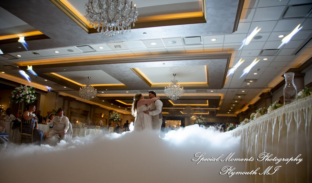 Kristine & Robert at The Bentley Banquet Conference Center Wyandotte MI wedding photography