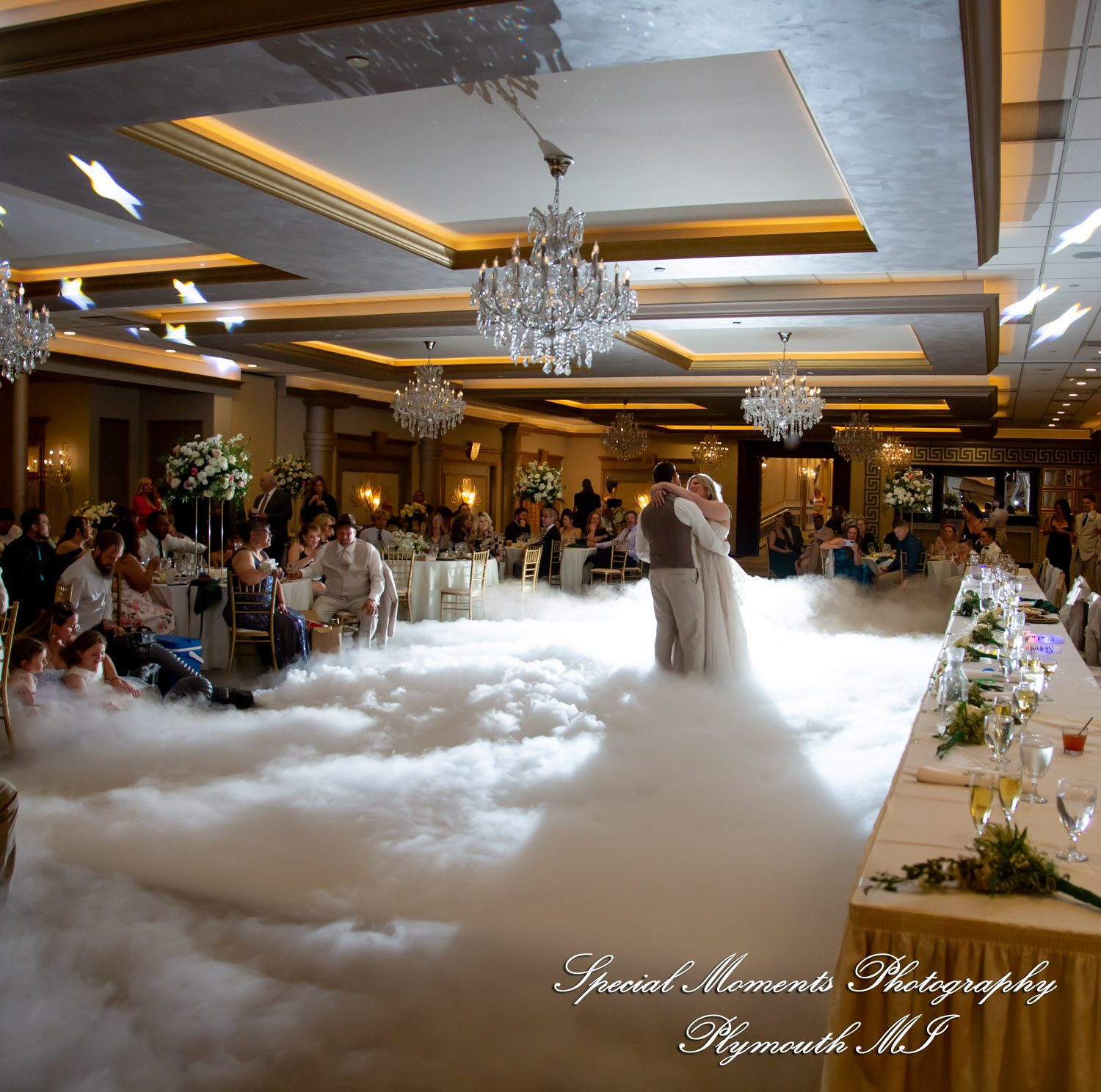 Kristine & Robert at The Bentley Banquet Conference Center Wyandotte MI wedding photography