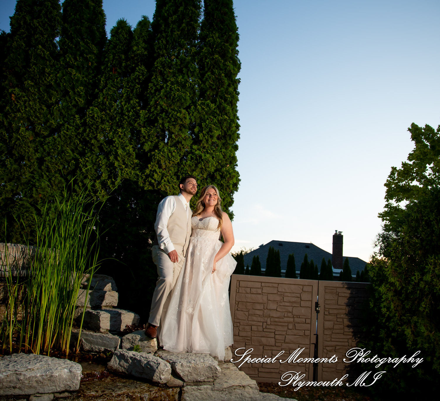 Kristine & Robert at The Bentley Banquet Conference Center Wyandotte MI wedding photography