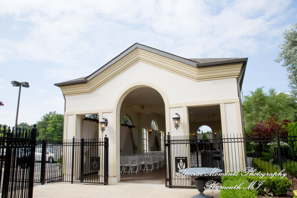 Tonya & Kevin at Crystal Gardens Event Center Howell MI wedding photography