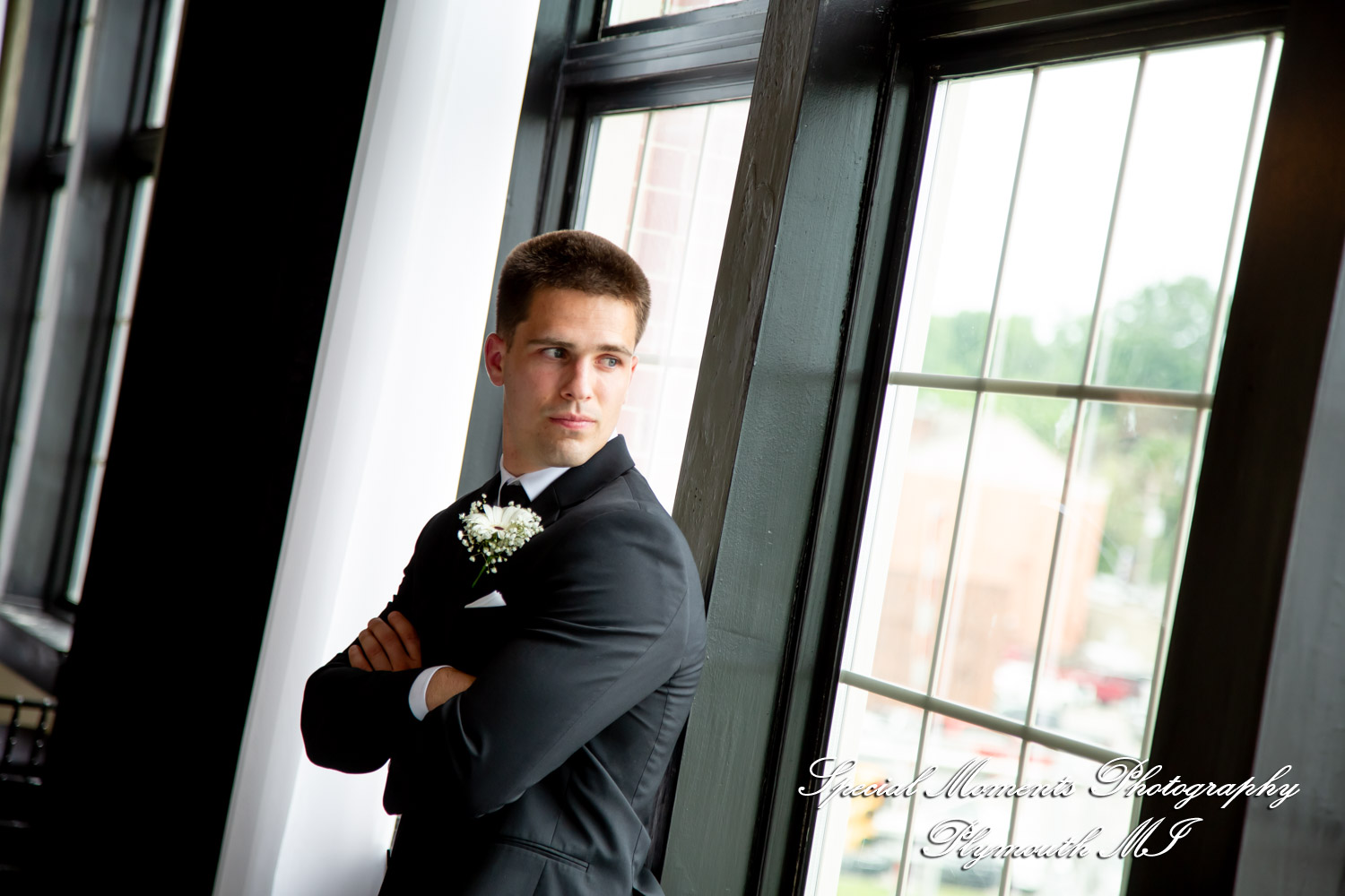 Ryli & Bennett at The Collins at the Clocktower Chelsea MI wedding photography