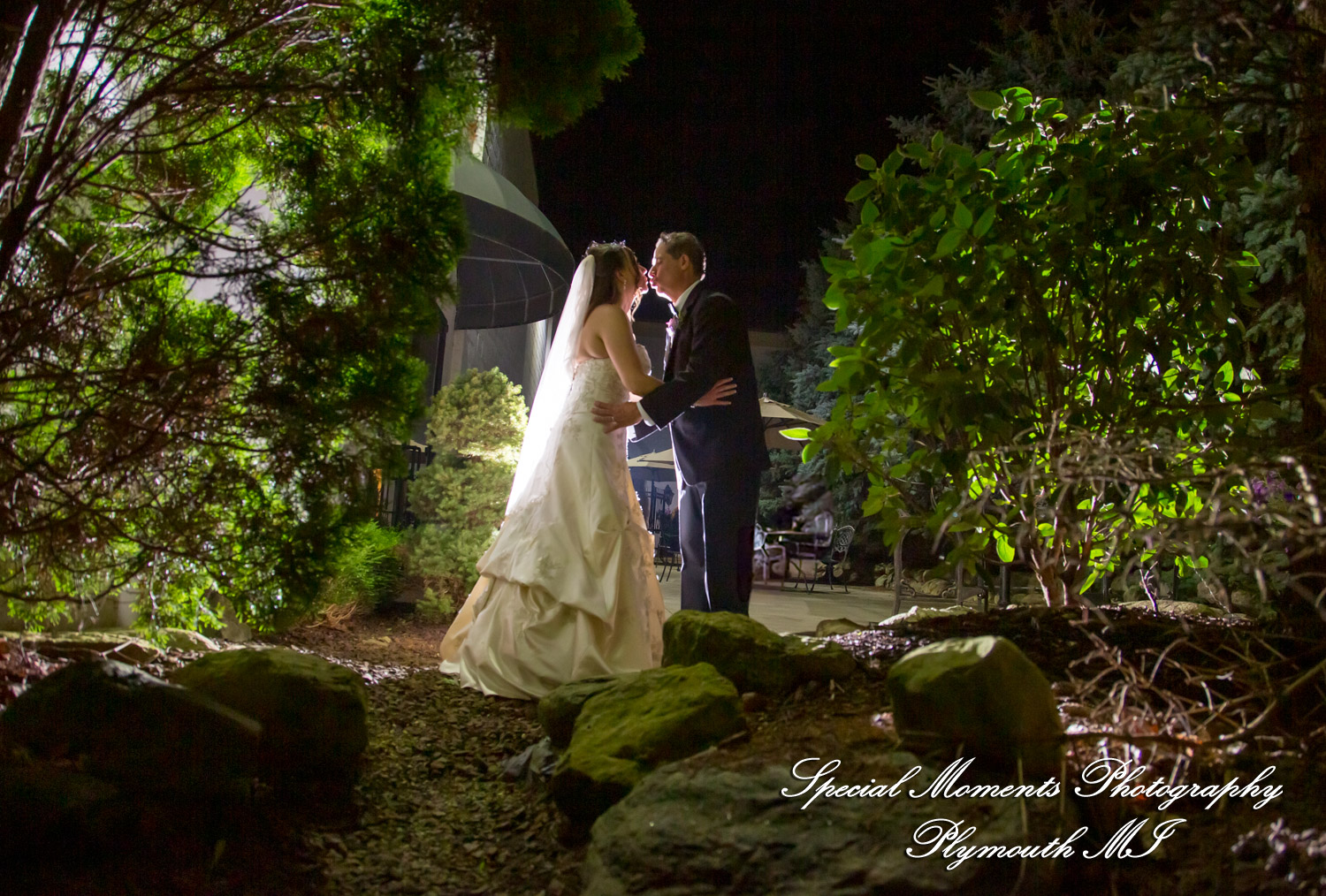 Tonya & Kevin at Crystal Gardens Event Center Howell MI wedding photography
